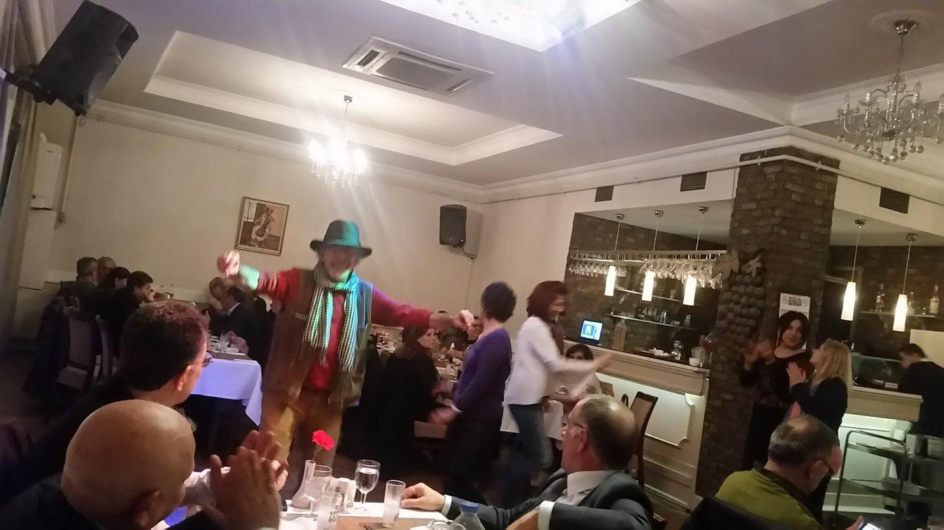 Lokal Pera fotoğraf 1