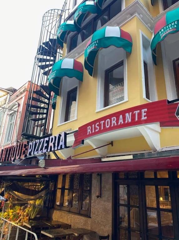 ANTIQUE PIZZERIA fotoğraf 17