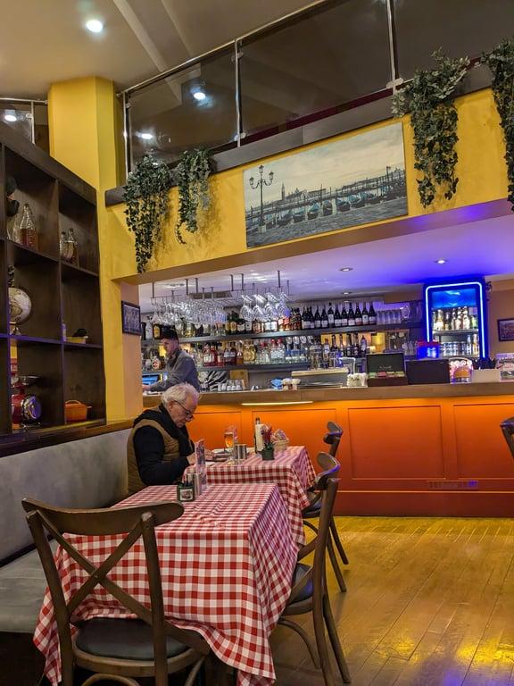 Cafe Italiano fotoğraf 13
