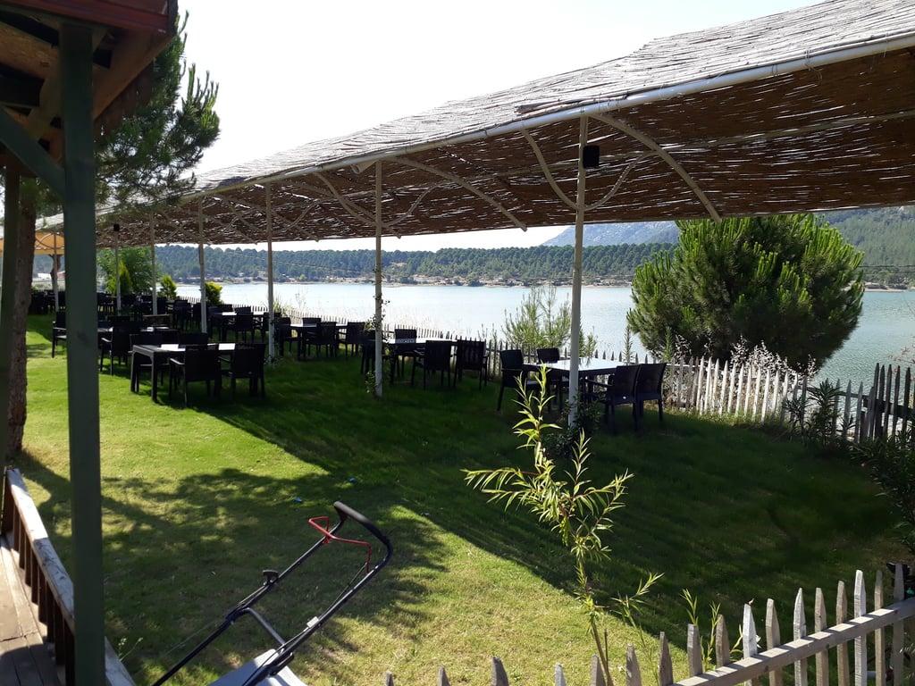 Yağmur ula gölet restaurant