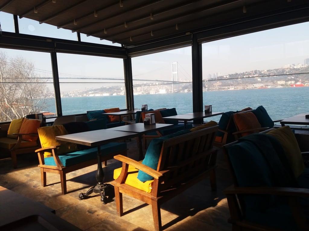Beylerbeyi delfino cafe
