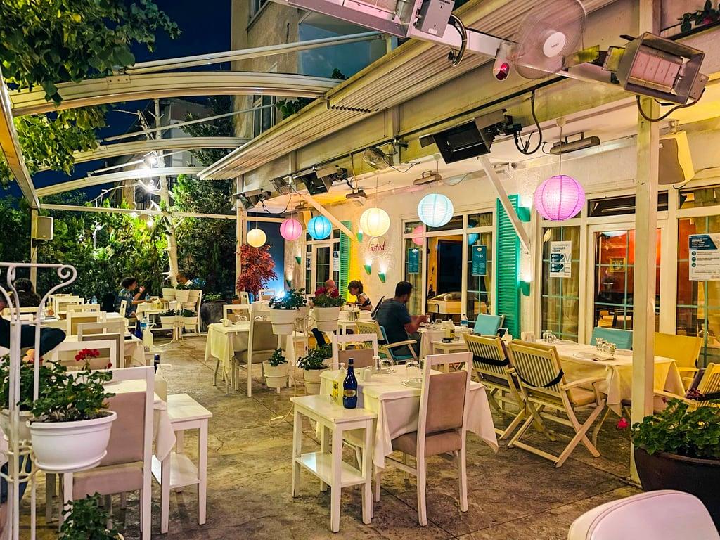 Üstad Restaurant fotoğraf 1