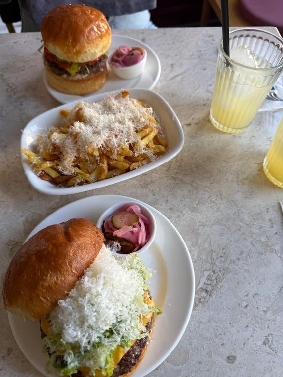 Ati&Co Burger fotoğraf 16