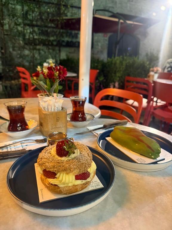 Â La Lune Patisserie - Üsküdar fotoğraf 4