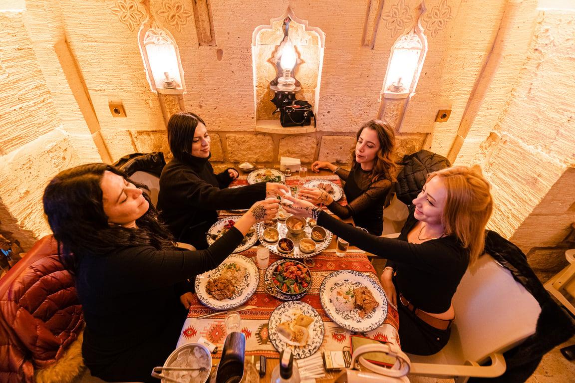Hamdani Restaurant - Her Akşam Sıra Gecesi fotoğraf 2