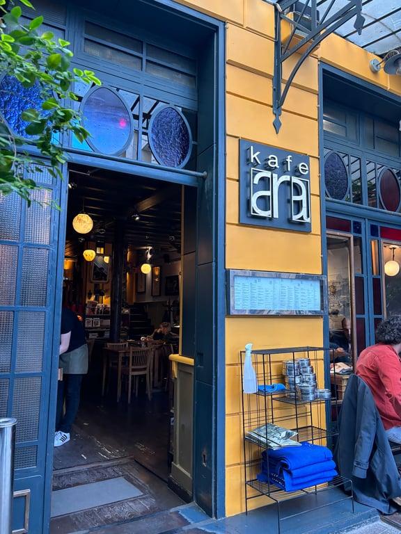Kafe Ara