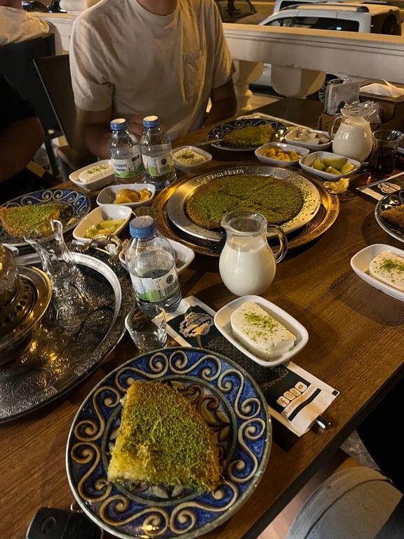 Künefeci Gaffar Usta Binevler