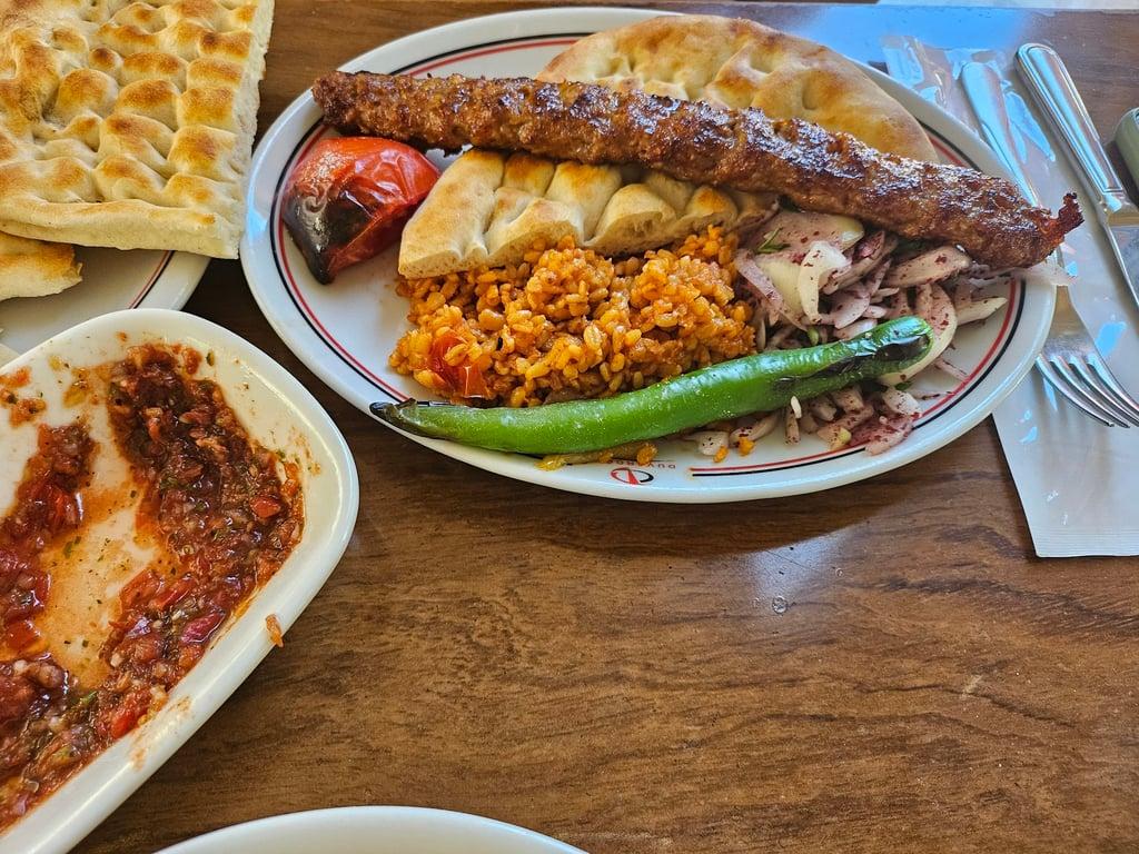 Düveroğlu Kebap Salonu fotoğraf 7