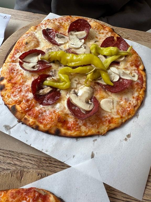 Pizza Locale Bagdat Cad. fotoğraf 6