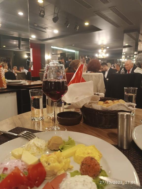 BAOB Lunch Dinner Bistro Restaurant fotoğraf 20