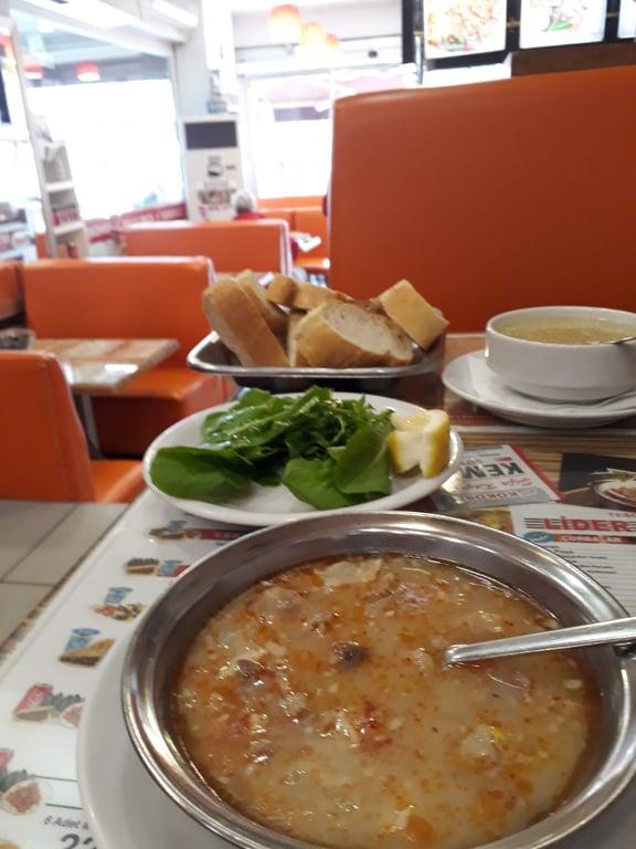 Nur Kebap Lahmacun Pide salonu fotoğraf 8