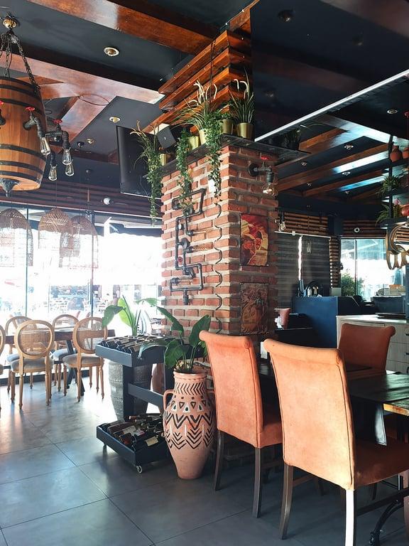Mezze Grill Restaurant & Ocakbasi
