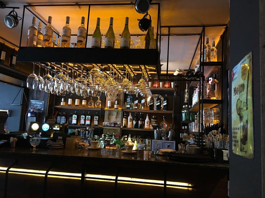 Timothy's Cafe & Bistro fotoğraf 13