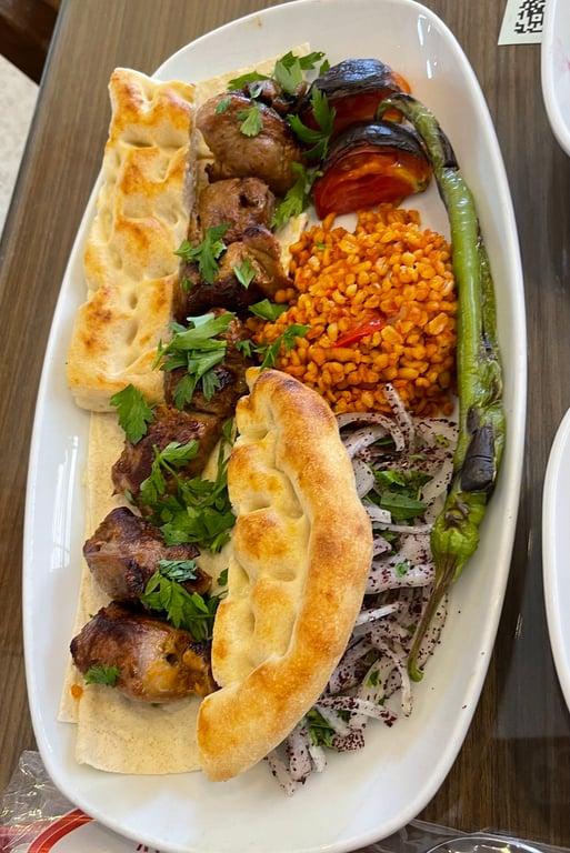Alsancak Eski Konak Pide Kebap fotoğraf 11
