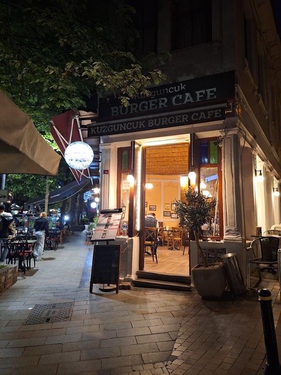 Kuzguncuk Burger Cafe fotoğraf 2