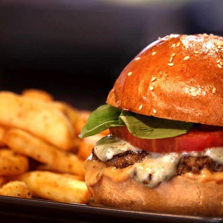 Food. Homemade Burger Eryaman fotoğraf 8