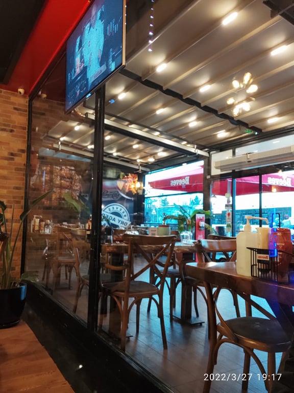 Beeves Burger & Steakhouse fotoğraf 12