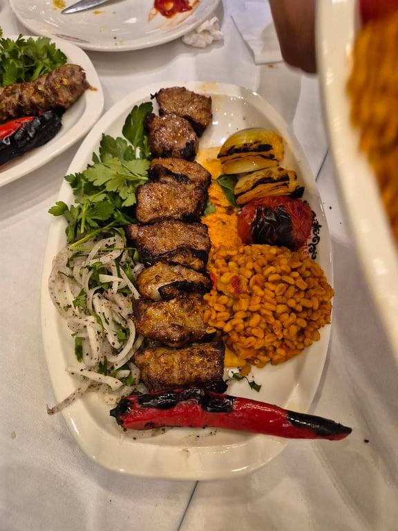 Medeniyetler Sofrası - Al Madina Restaurant İstanbul (Etiler/Levent) fotoğraf 3
