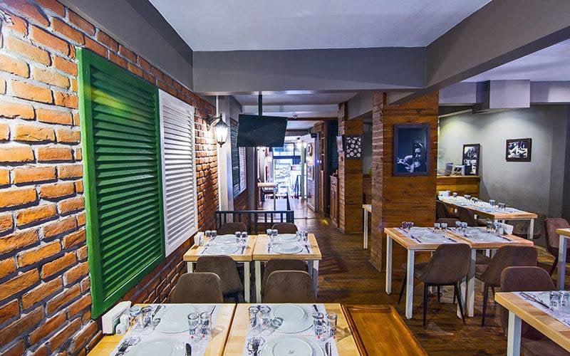 Kuzen Beer Cafe
