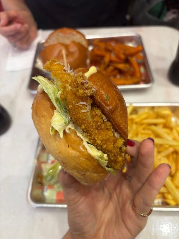 Two Hands Burger & Toastery fotoğraf 12