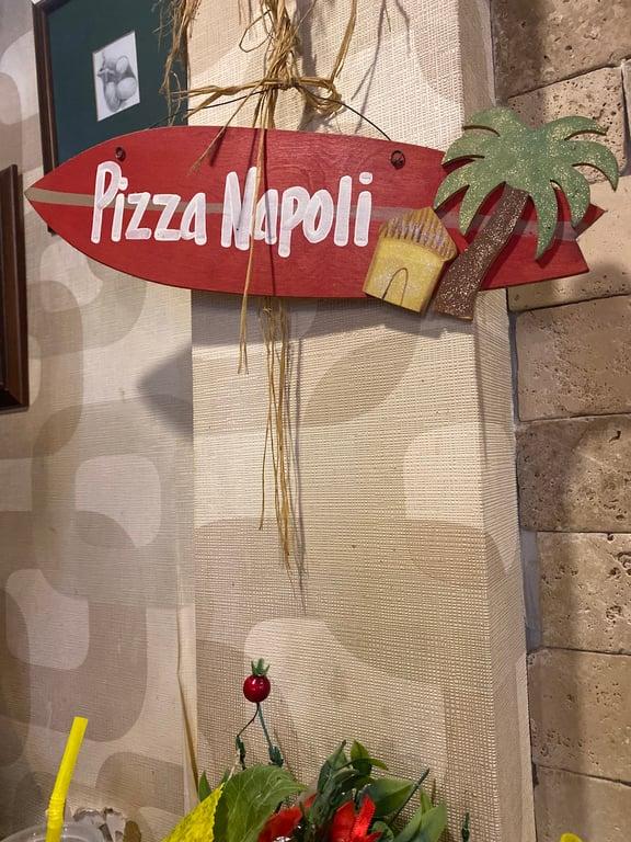 Pizza Napoli fotoğraf 2