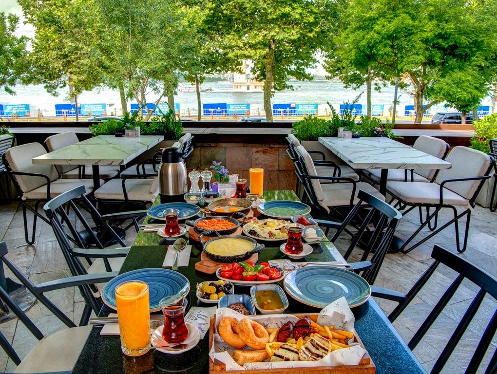 by Lila Cafe fotoğraf 1