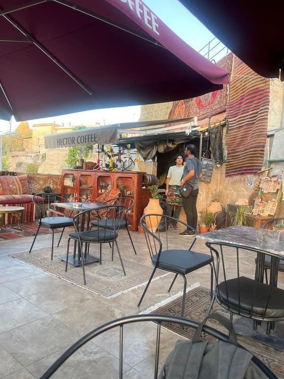 Hector Coffee House & Lounge