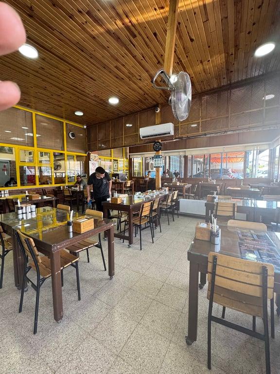 Bizim Köfteci Pide Salonu fotoğraf 12