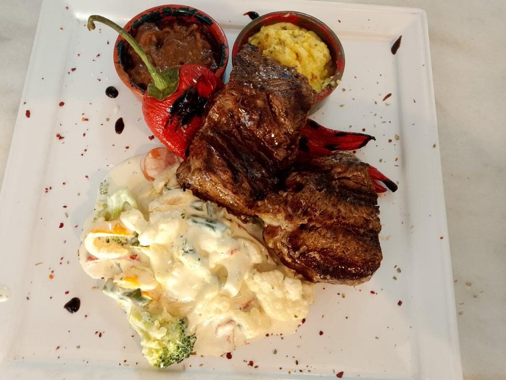 Grand Friends Fish & Steak Restaurant fotoğraf 11