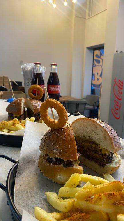 STRONG BURGER fotoğraf 11