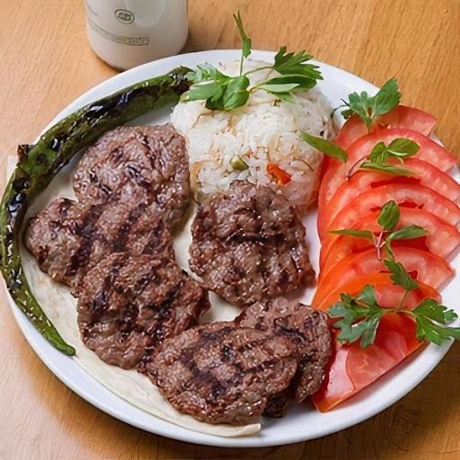 Gedikli Köfte-Grill fotoğraf 3