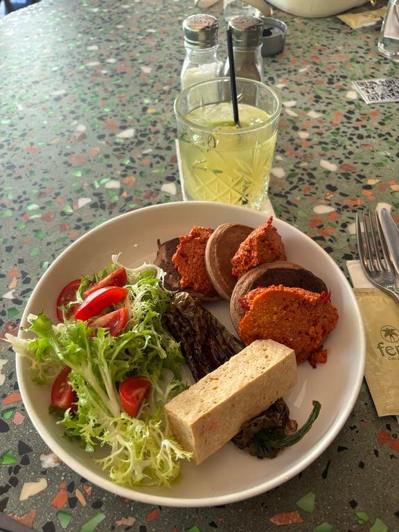 Fern Mediterranean Eatery fotoğraf 6