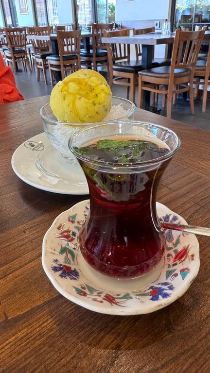 Reyhun Iran Restorantı fotoğraf 15