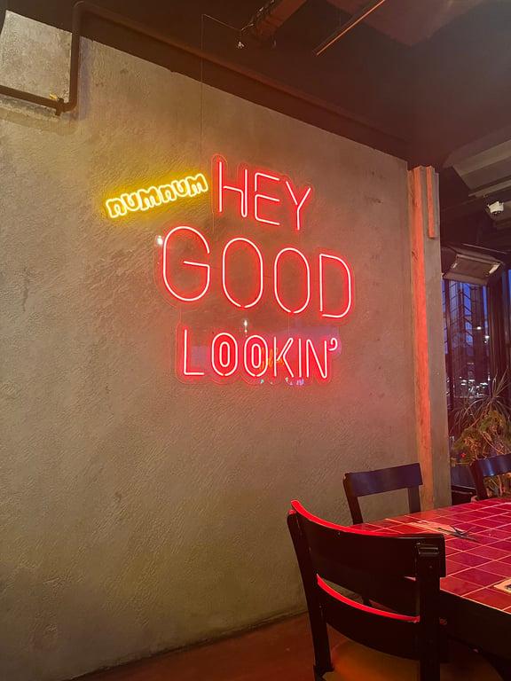 Numnum Café & Restaurant
