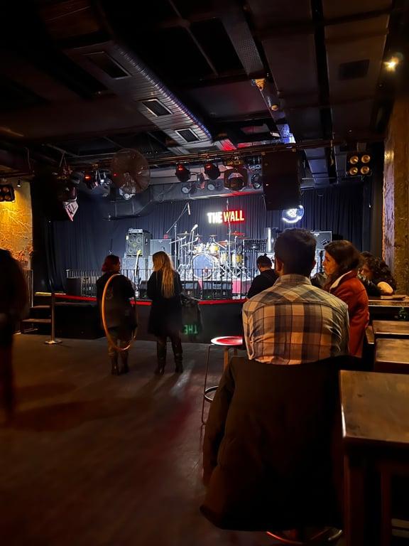 The Wall Saloon & Performance fotoğraf 4