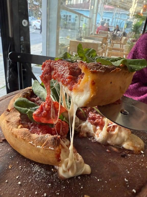 Deepdish Brooklyn Pizza and snacks fotoğraf 8