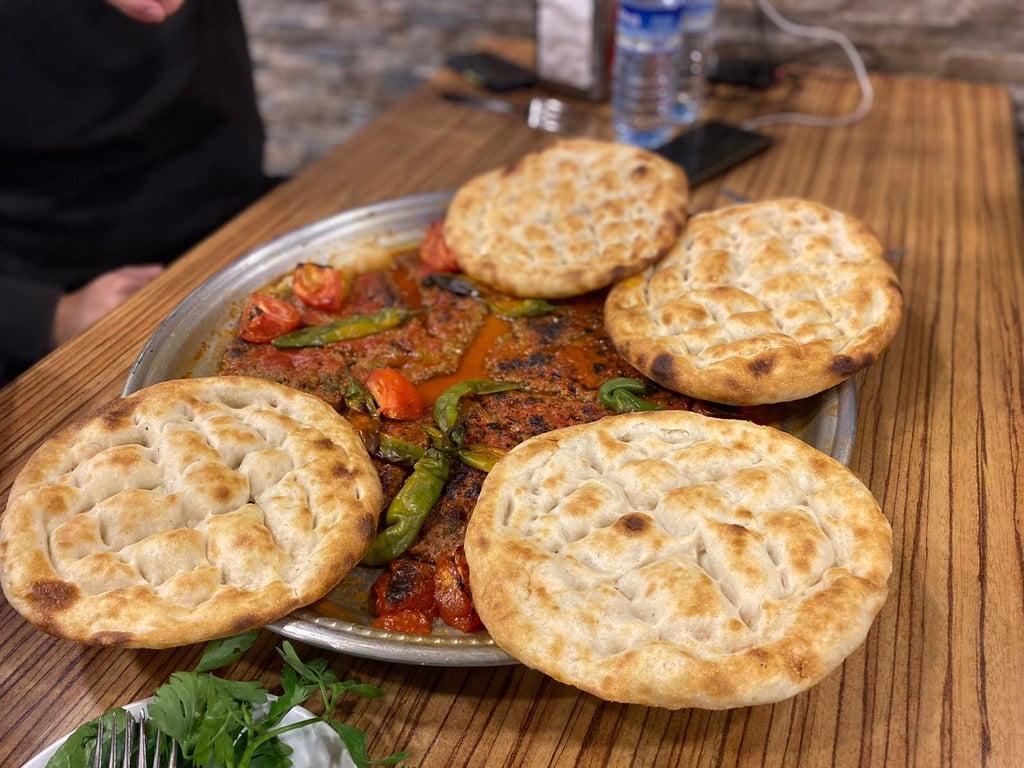 Pöç Kasap ve Restaurant (Uzun Çarşı)