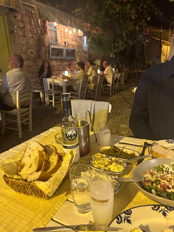 Azize Alaçatı Meyhanesi fotoğraf 9