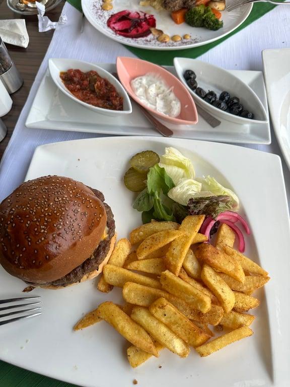Olivia Gourmet Restaurant & Cafe Bar fotoğraf 1