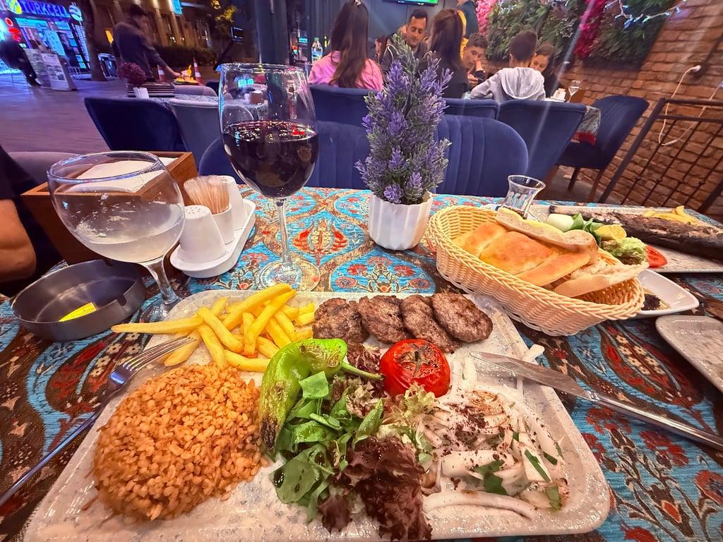 Taksim Anatolia Seafood Steak Kebap House fotoğraf 10