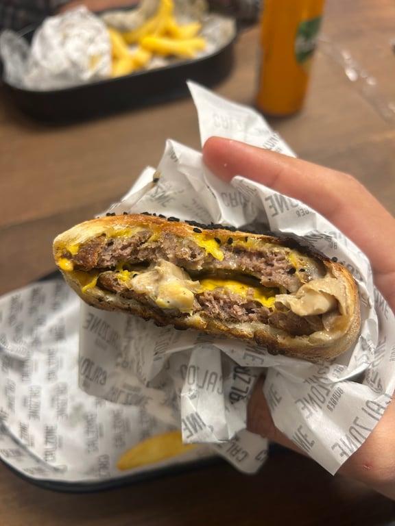 CALZONE BURGER fotoğraf 10