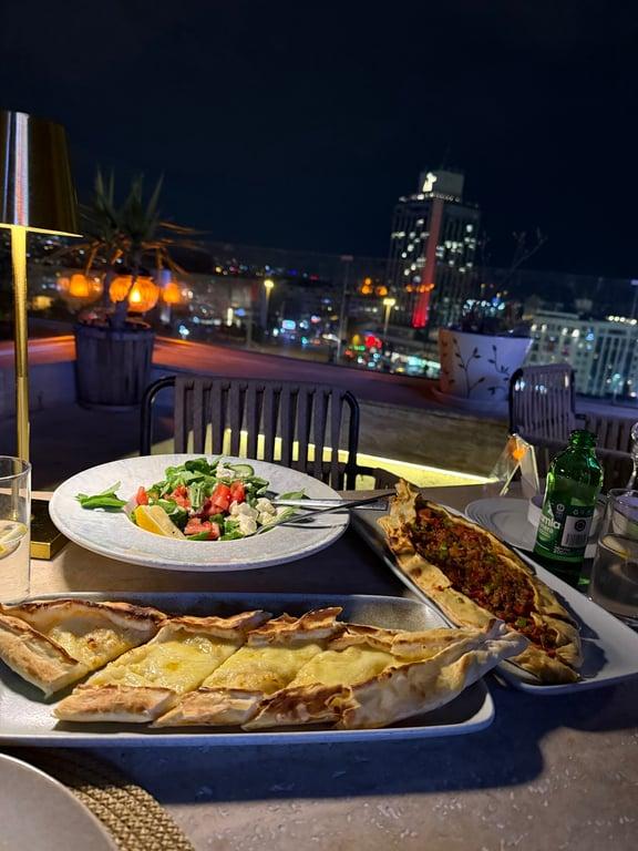 Gönen Rooftop Ocakbaşı Terrace Restaurant & Roof Bar fotoğraf 13