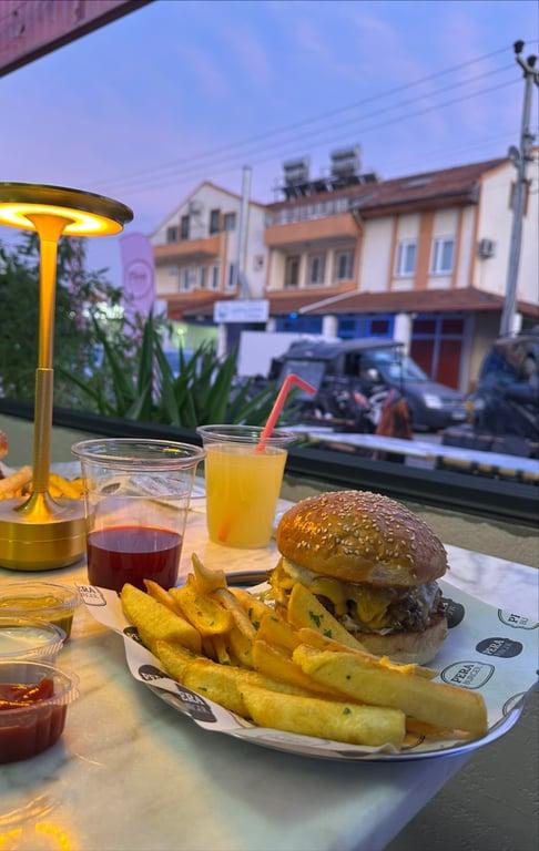 Pera Burger fotoğraf 5