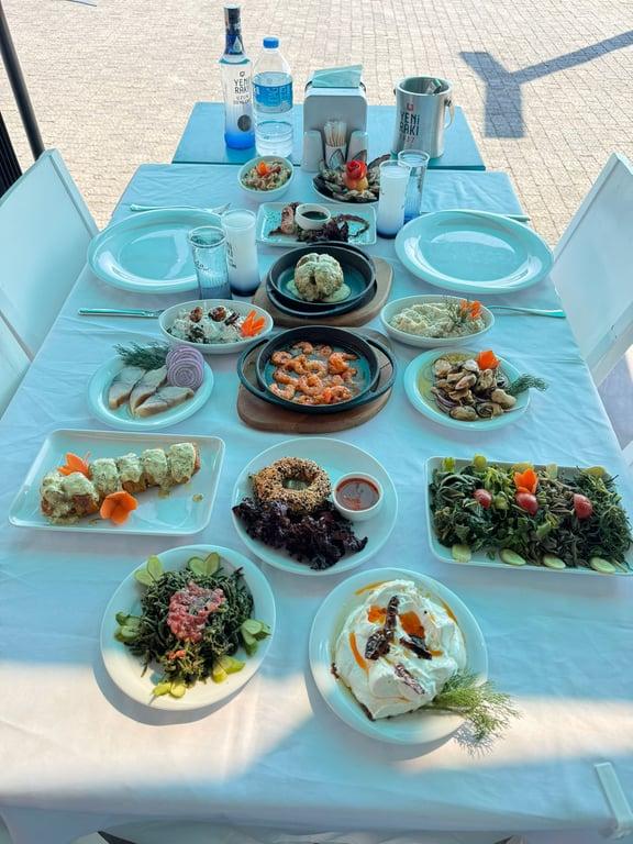 Ilyosta Restorant fotoğraf 3