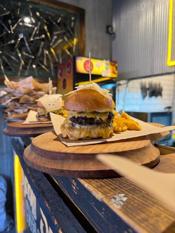 Bykush Sokak - BURGER , Coffee & Dessert | Kadıköy Moda Kahve & Cafe fotoğraf 5