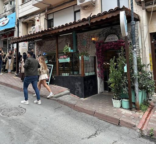 Çeşme Bazlama Kahvaltı Nişantaşı 2