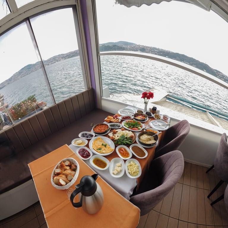 Yalı Er Kitchen Lounge ( Yalı Cafe - Erdilli Gourmet ) fotoğraf 3