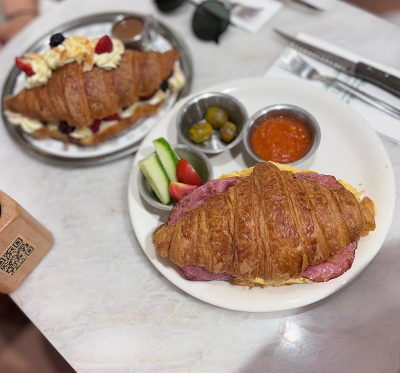 Â La Lune Patisserie - Üsküdar fotoğraf 20