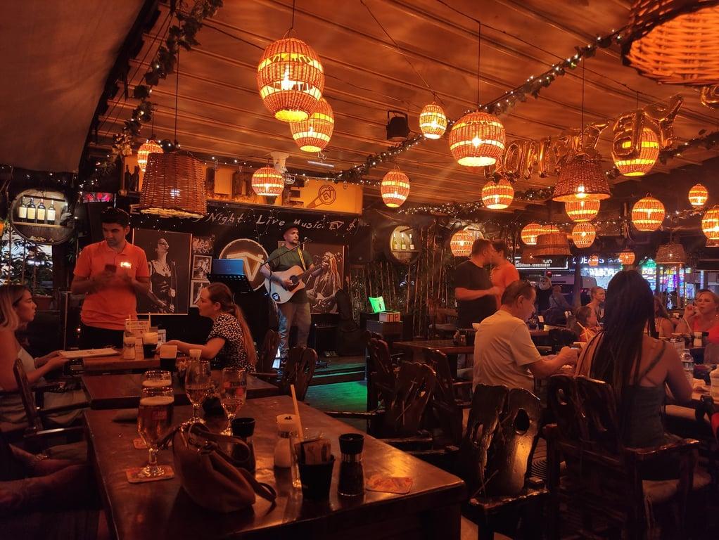Ev Restaurant fotoğraf 18