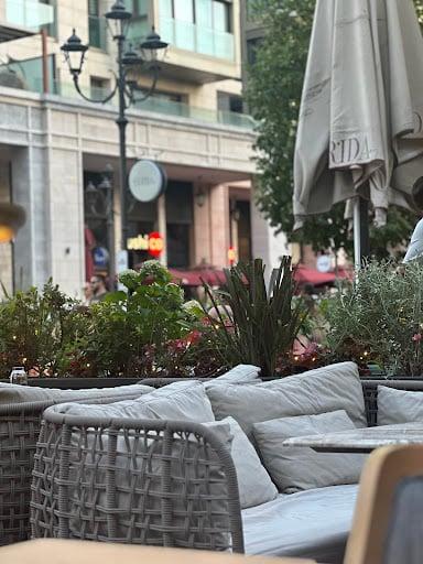 Levantine İstanbul fotoğraf 1